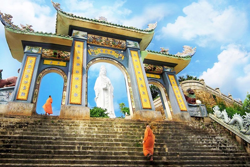 Ghé thăm 3 ngôi chùa Linh Ứng - Đà Nẵng